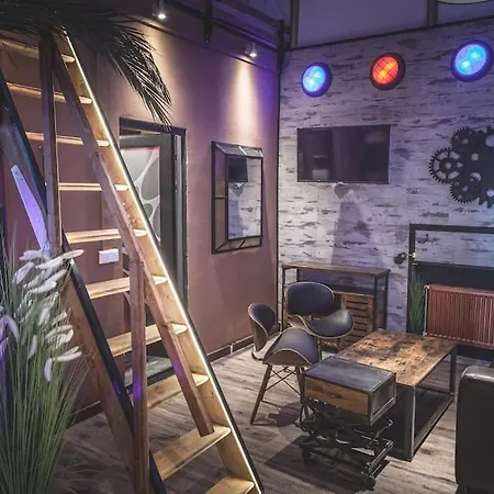 Einzigartige Ferienwohnung Bunt Wie Берлин Экстерьер фото